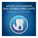 thumbnail image 2 of Enjuague bucal Oral-B White Whitening Blanqueador 3D 473 ml, 2 of 4