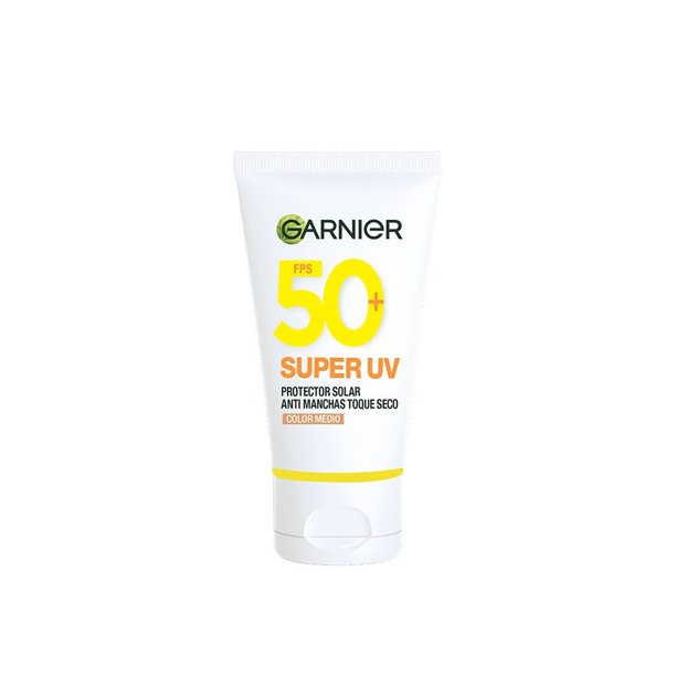 Protector solar facial Garnier Skin Active antioleosidad toque seco crema tono medio fps 50+ con vit c 40 ml